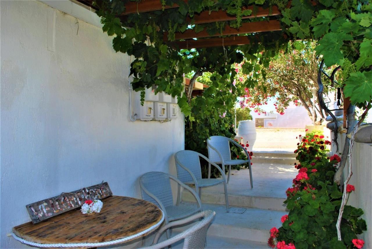 Deluxe Studios & Suites Ageri-Milos Adamantas  Buitenkant foto