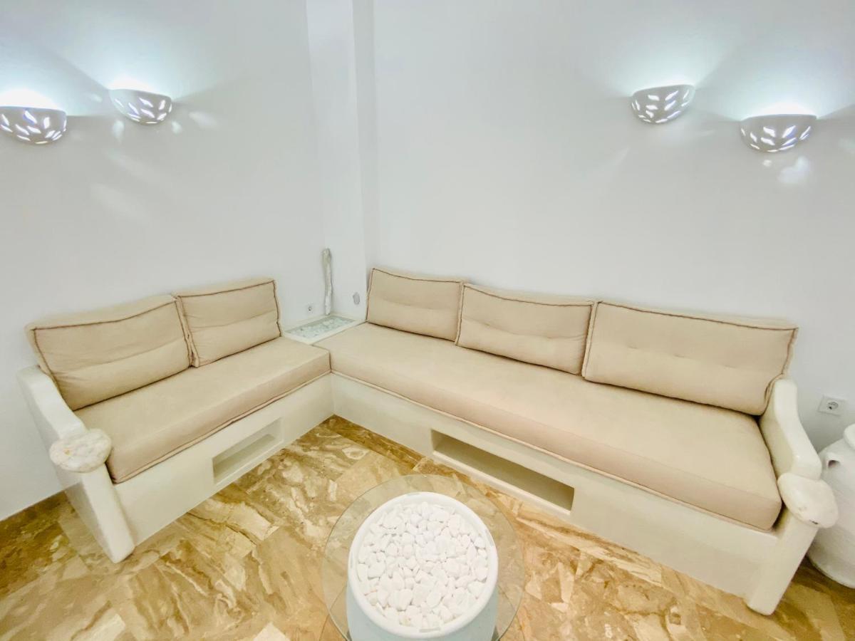 Deluxe Studios & Suites Ageri-Milos Adamantas  Buitenkant foto