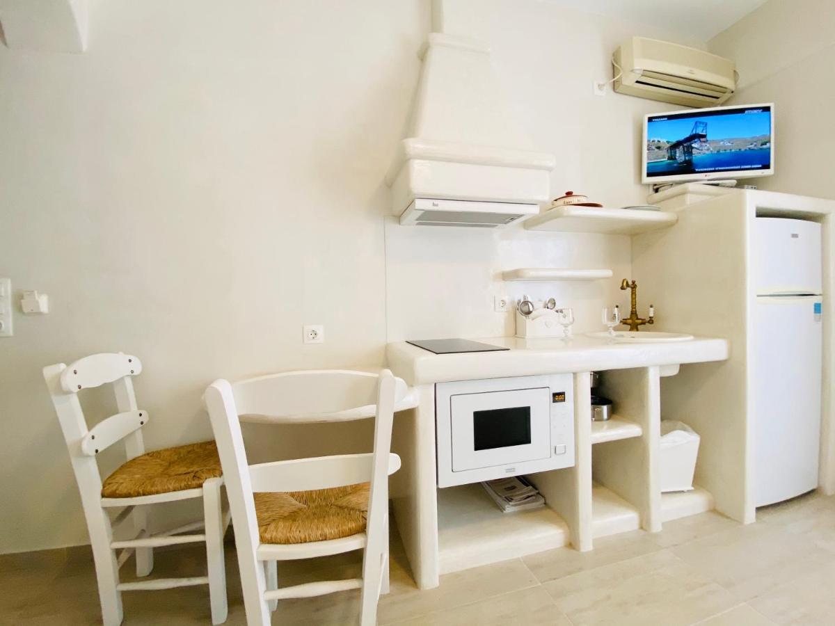 Deluxe Studios & Suites Ageri-Milos Adamantas  Buitenkant foto