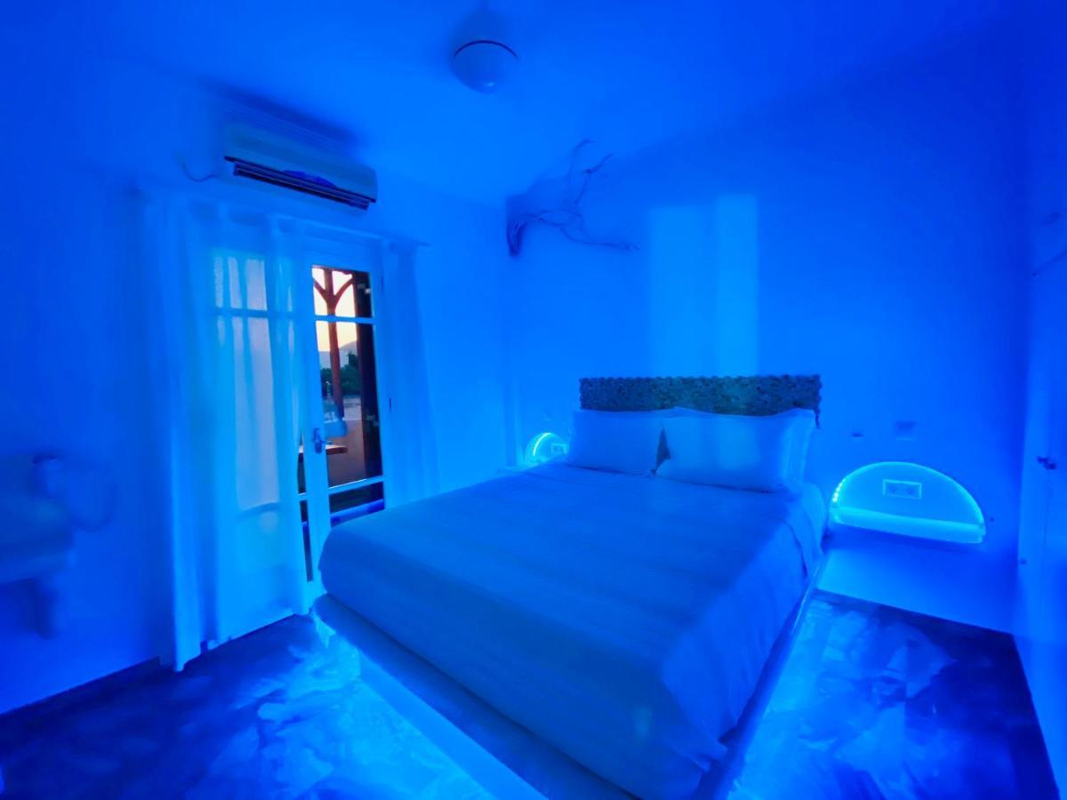Deluxe Studios & Suites Ageri-Milos Adamantas  Buitenkant foto