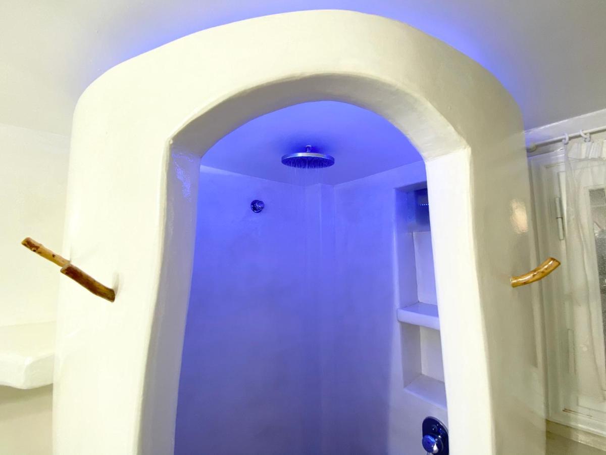 Deluxe Studios & Suites Ageri-Milos Adamantas  Buitenkant foto