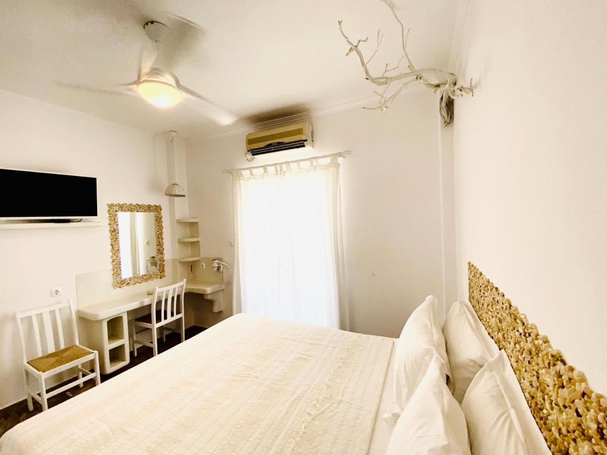 Deluxe Studios & Suites Ageri-Milos Adamantas  Buitenkant foto